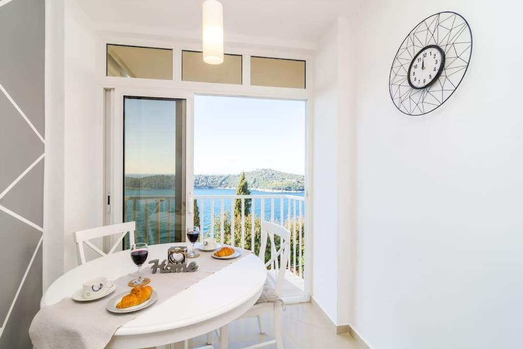 Sea View Apartment 10 Minutes Walk From Old City Dubrovnik Exterior photo