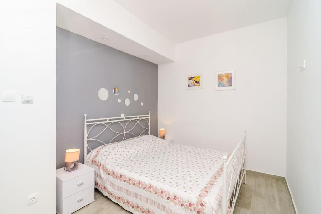 Sea View Apartment 10 Minutes Walk From Old City Dubrovnik Exterior photo